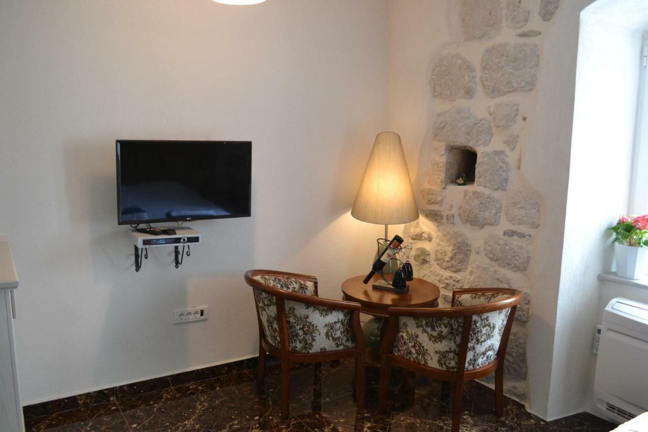 Apartmani Armonia Πέραστ Εξωτερικό φωτογραφία