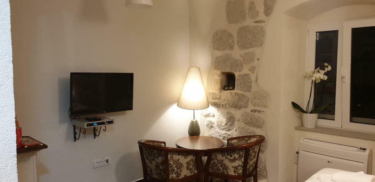 Apartmani Armonia Πέραστ Εξωτερικό φωτογραφία